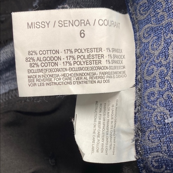 Gloria Vanderbilt Shorts Denim Tailored Dark Wash Blue Jean Cotton Blend Size 6 - Picture 11 of 12